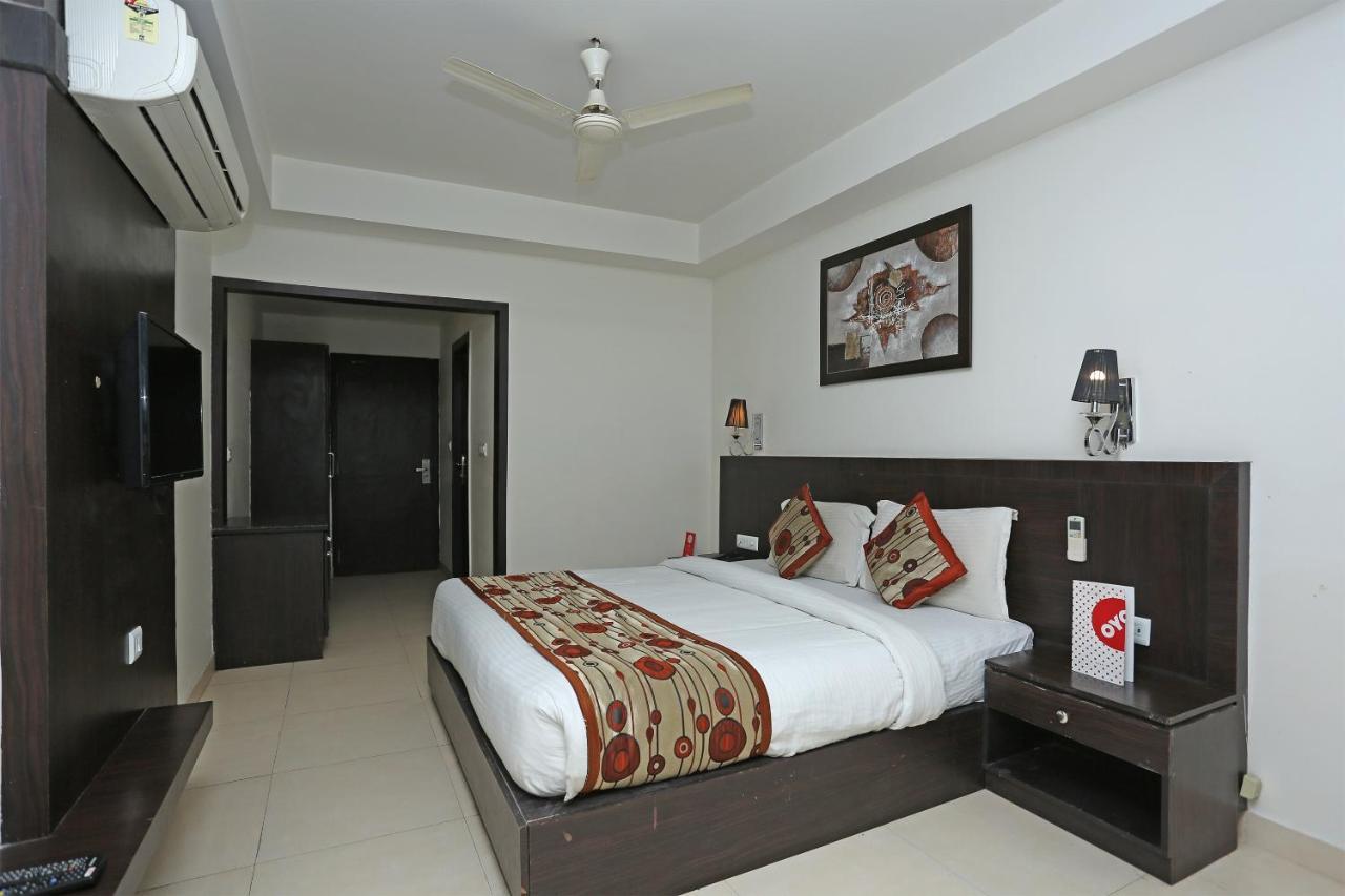 Capital O 3600 Hotel Royal Windsor Kāthgodām Esterno foto